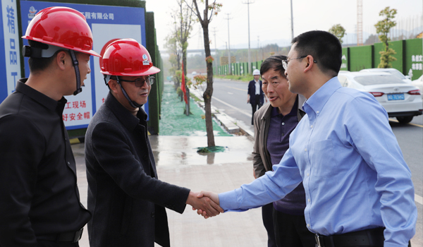 黃山市副市長戴煒一行來我公司在建廠房項目視察